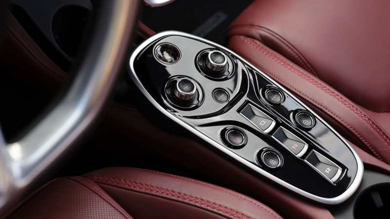 Illustration for article titled The 2020 McLaren GT Will Convince You To Ditch Your Private Jet For Good